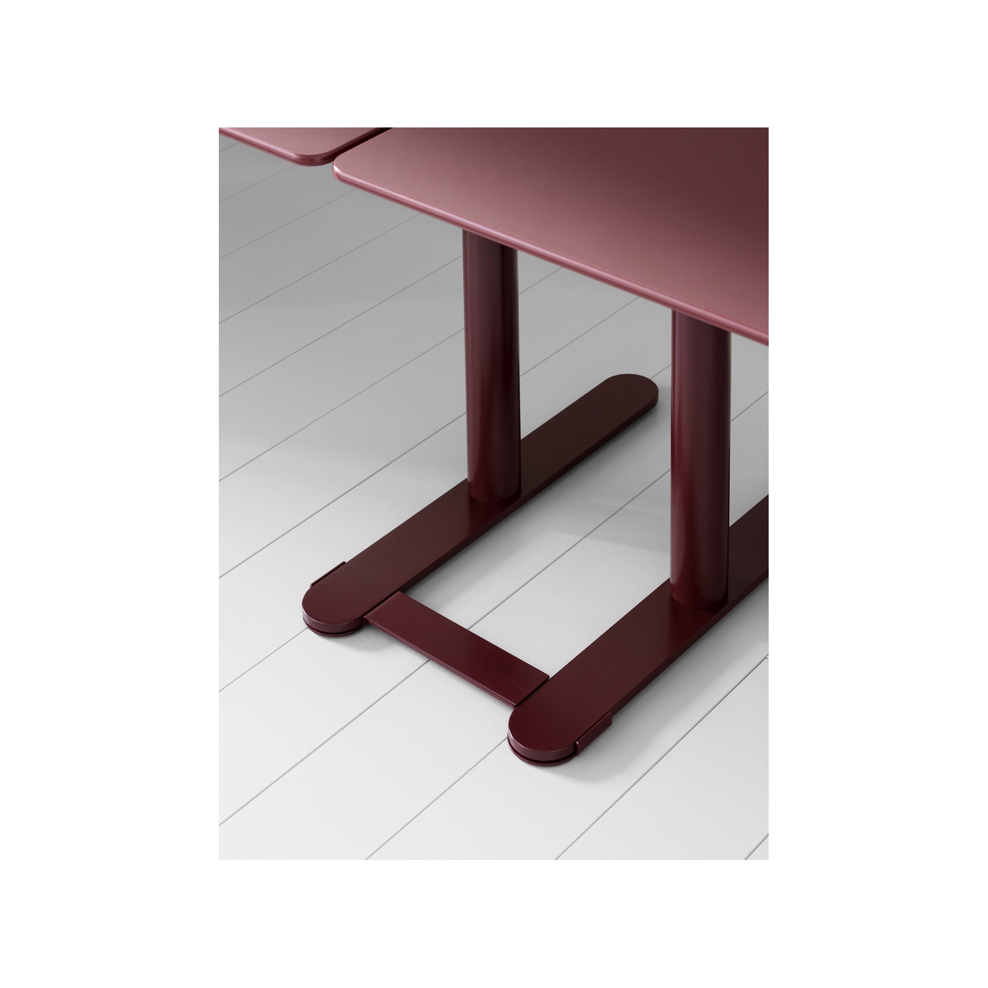 Adjustable spacer for HiLow Desks - Montana