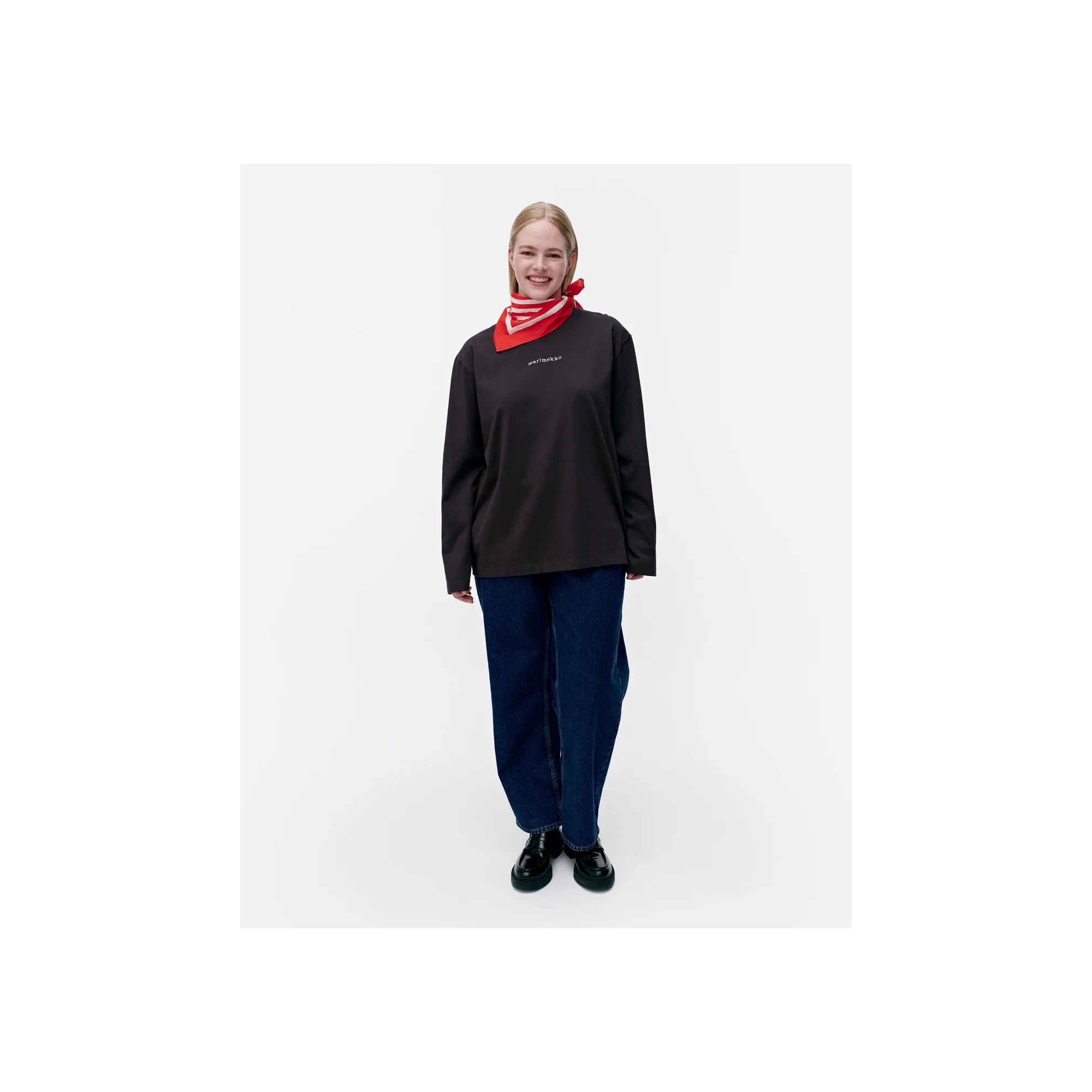 Biitti Logo Placement - Black 981 - Marimekko Fashion