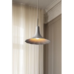 Nuura – Petalii Pendant, white and polished brass