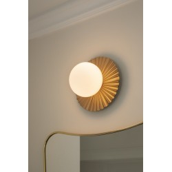 Nuura – Liila Muuse Small wall / ceiling lamp, nordic gold and white opal glass