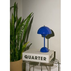 &Tradition – Lampe de table FlowerPot VP9 sans fil, cobalt blue