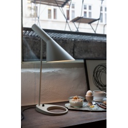 Louis Poulsen – Lampe de table AJ, warm grey