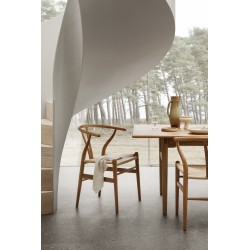 Carl Hansen & Søn – Chaise CH24, teck huilé et corde de papier naturelle