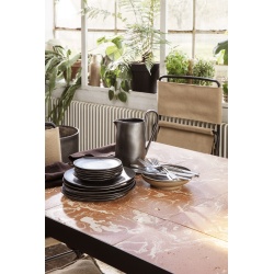 Medium plate – Flow black - Ferm Living