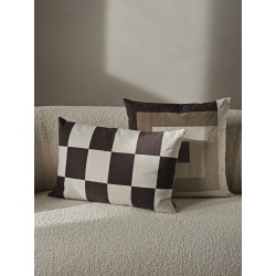 Housse de coussin Border - café / sable foncé - Ferm Living