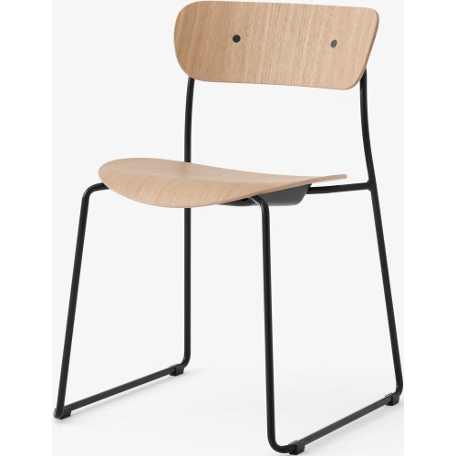 &Tradition – Pavilion AV51 chair, oak and black