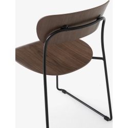 &Tradition – Pavilion AV51 chair, walnut and black