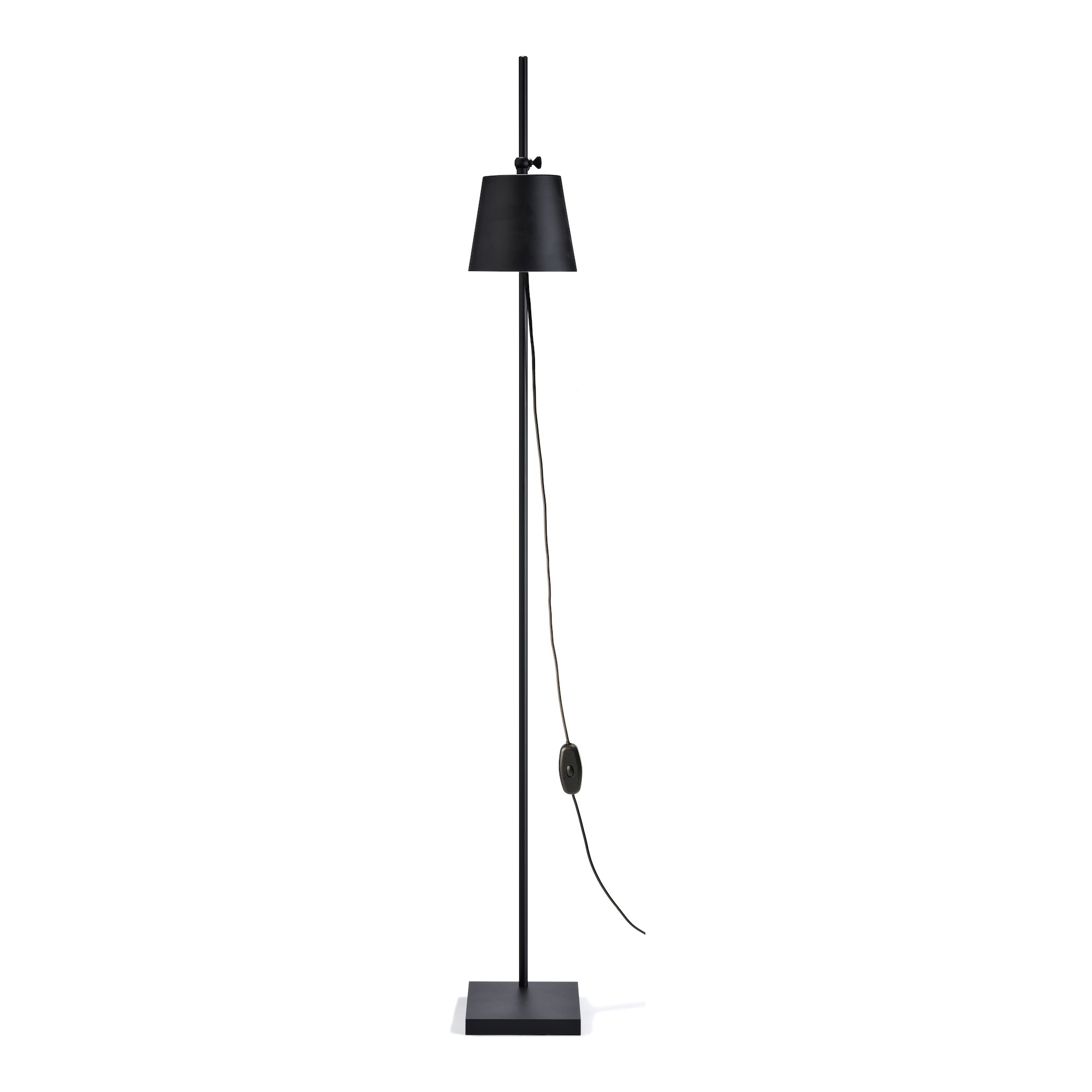 Karakter – Steel Lab floor lamp