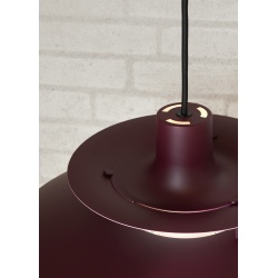 Louis Poulsen – PH5 pendant, monochrome burgundy