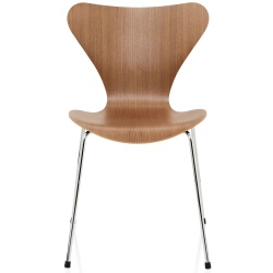 Series 7 chair (n°3107) – clear lacquered walnut – Fritz Hansen