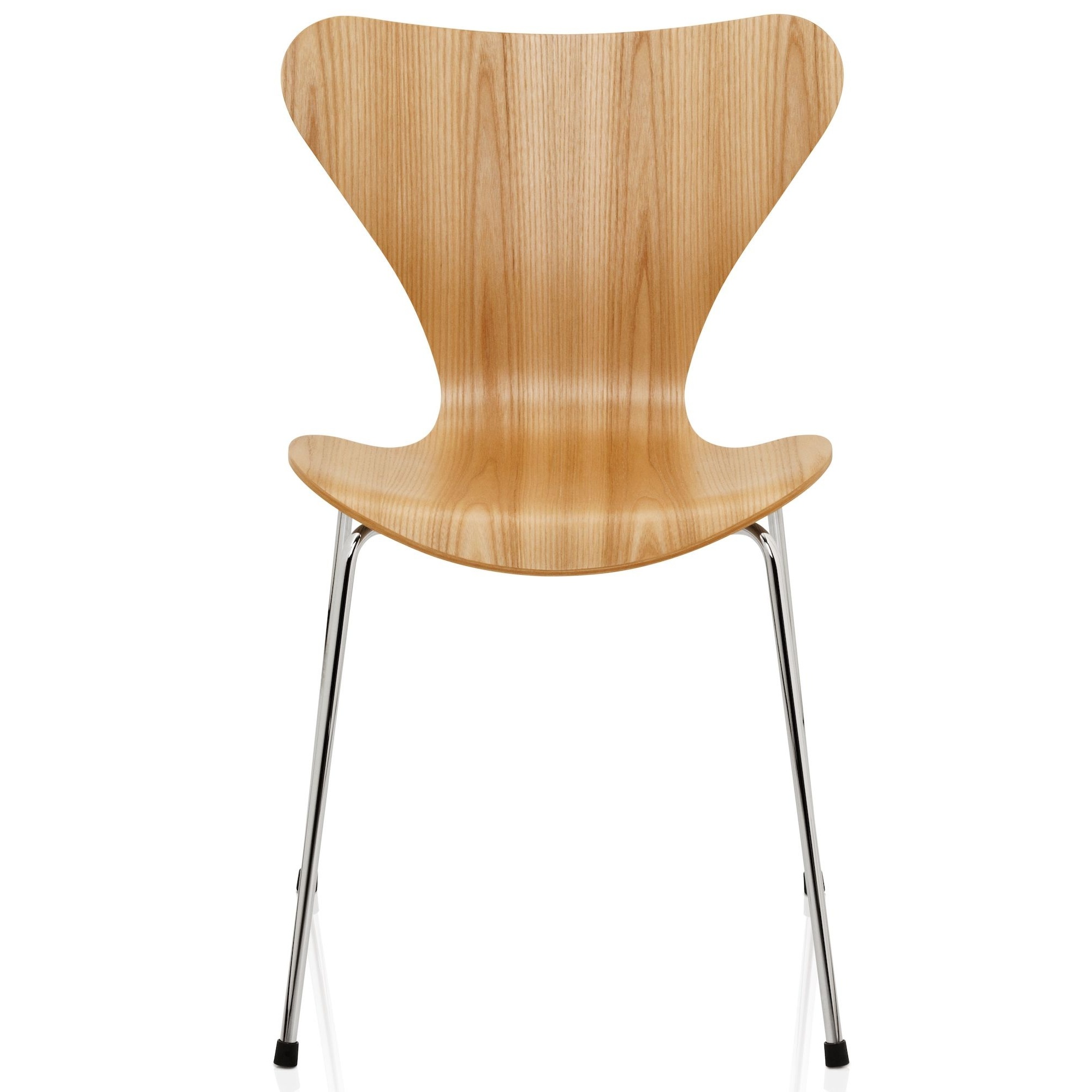 Series 7 chair (n°3107) – clear lacquered elm – Fritz Hansen