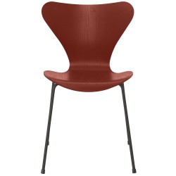 Series 7 chair (n°3107) – Venetian Red / Warm Graphite – Coloured ash – Fritz Hansen