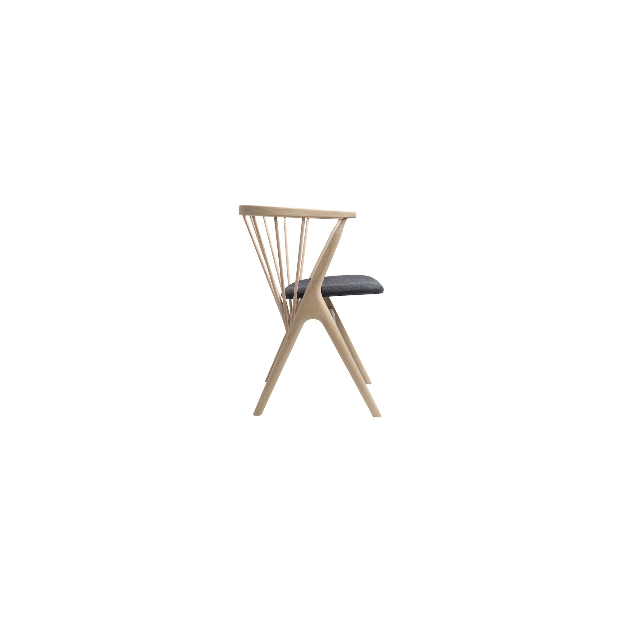 Remix 133 + soaped oak - Sibast 8 chair