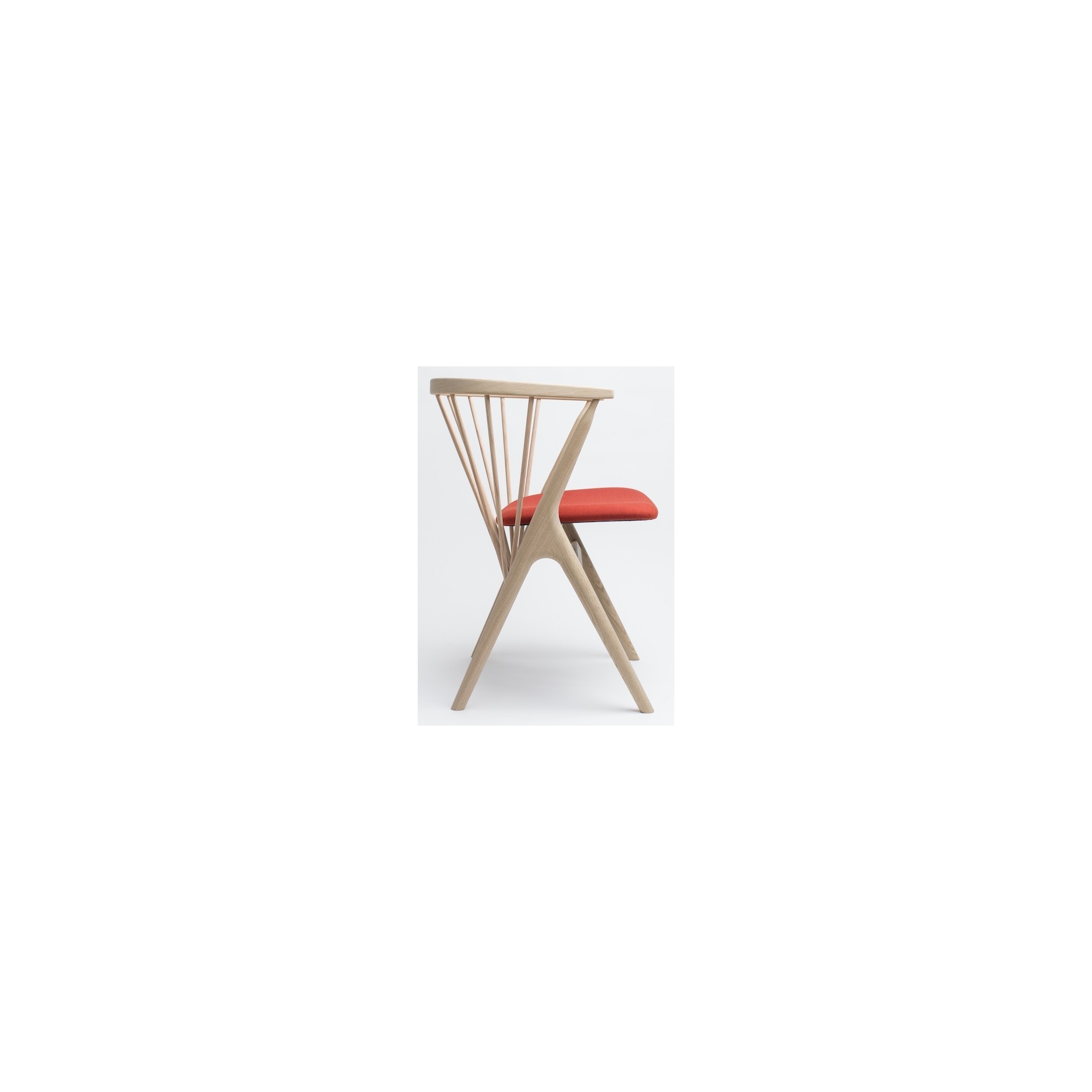 Remix 643 + soaped oak - Sibast 8 chair