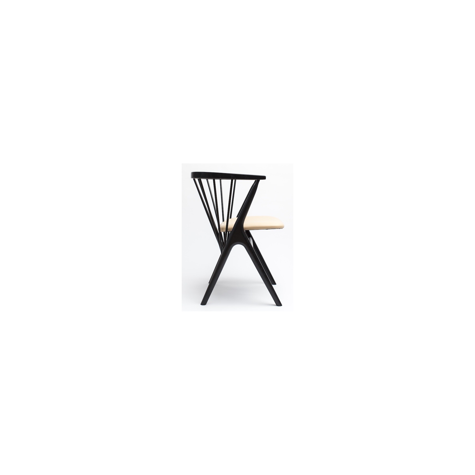 Spectrum Honey Sørensen leather + black oak - Sibast 8 chair