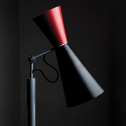 noir/rouge - lampadaire Parliament - Nemo lighting