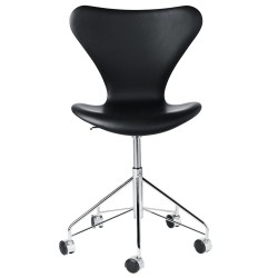 fully upholstered, black Essential leather - 3117 - Fritz Hansen