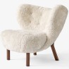 Little Petra lounge chair VB1 - Moonlight sheepskin + oiled walnut - &Tradition