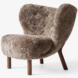 Little Petra lounge chair VB1 - Sahara sheepskin + oiled walnut - &Tradition