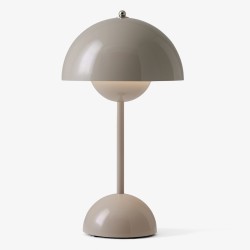 &Tradition – FlowerPot VP9 wireless table lamp, beige grey