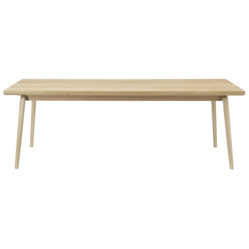 C65 Åstrup table – 220/320 x 100 cm – clear lacquered oak - FDB Møbler