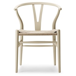 Carl Hansen & Søn – Chaise CH24 Soft Color Ilse Crawford, barley et corde de papier naturelle