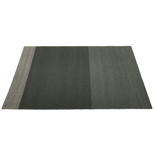 170x240cm - dark green - Varjo rug - Muuto